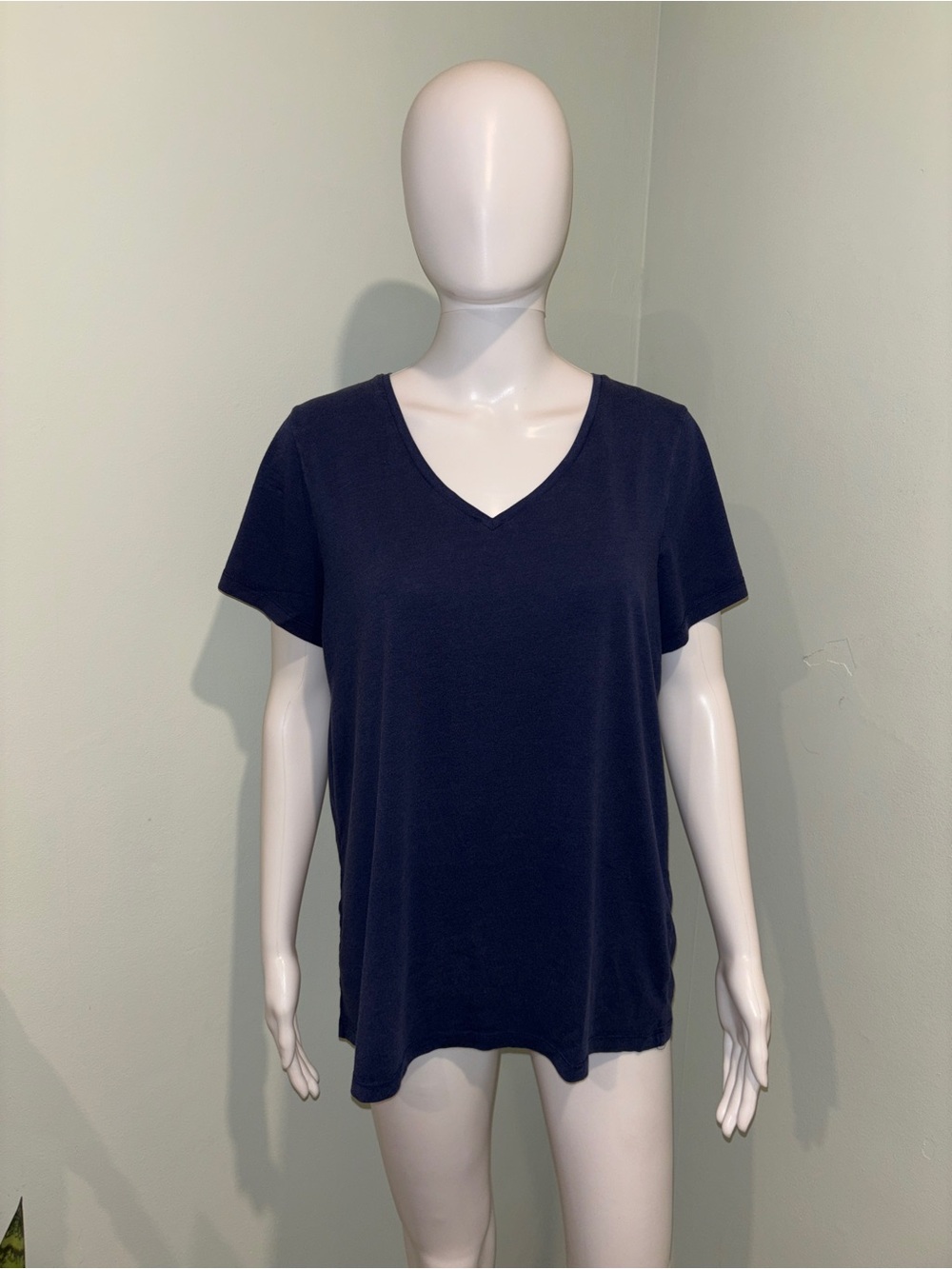 Women's HUE Basic Navy Blue Short Sleeve V-Neck Sleep T-Shirt - Large